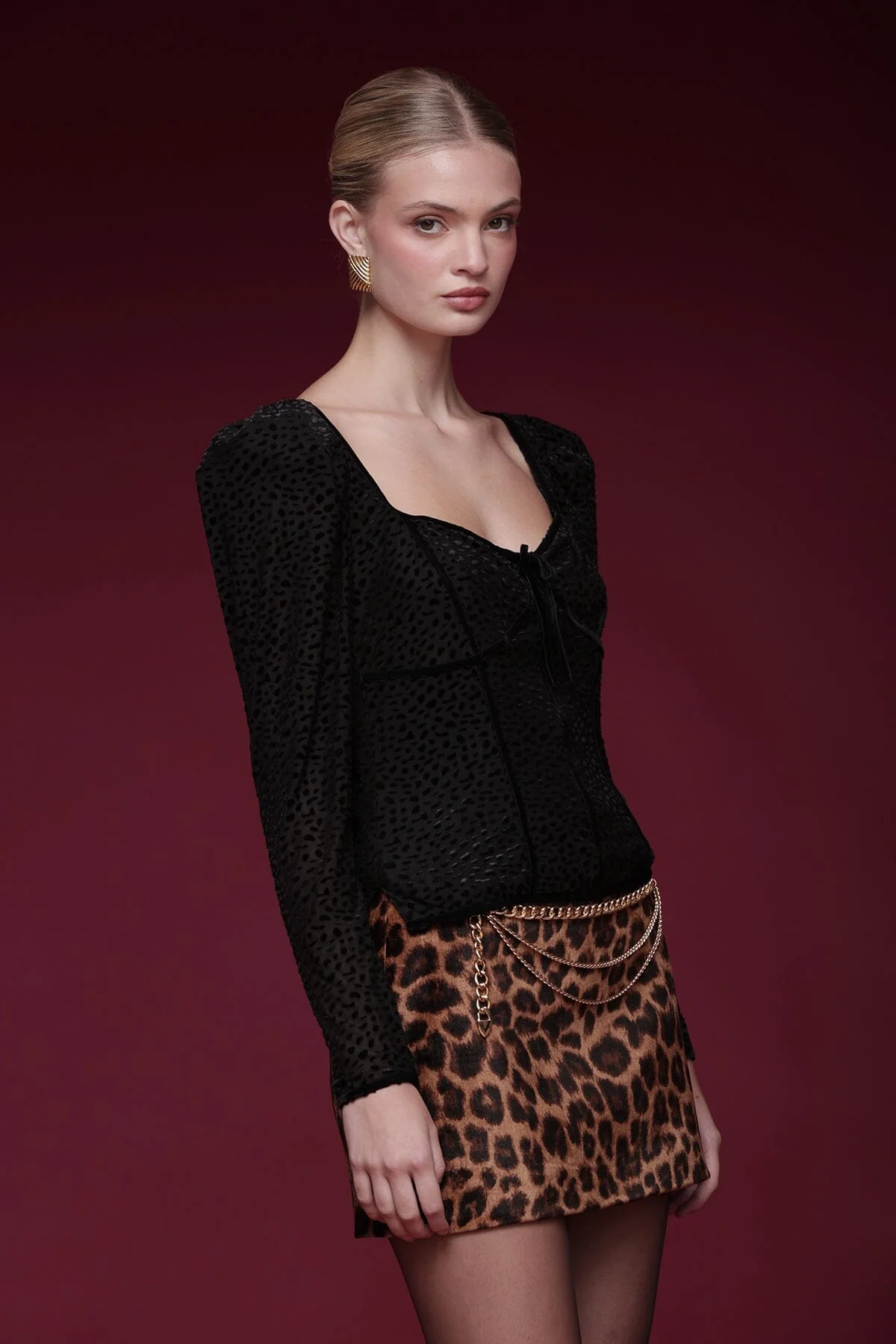 Textured Velvet Sweetheart Top - Image 4